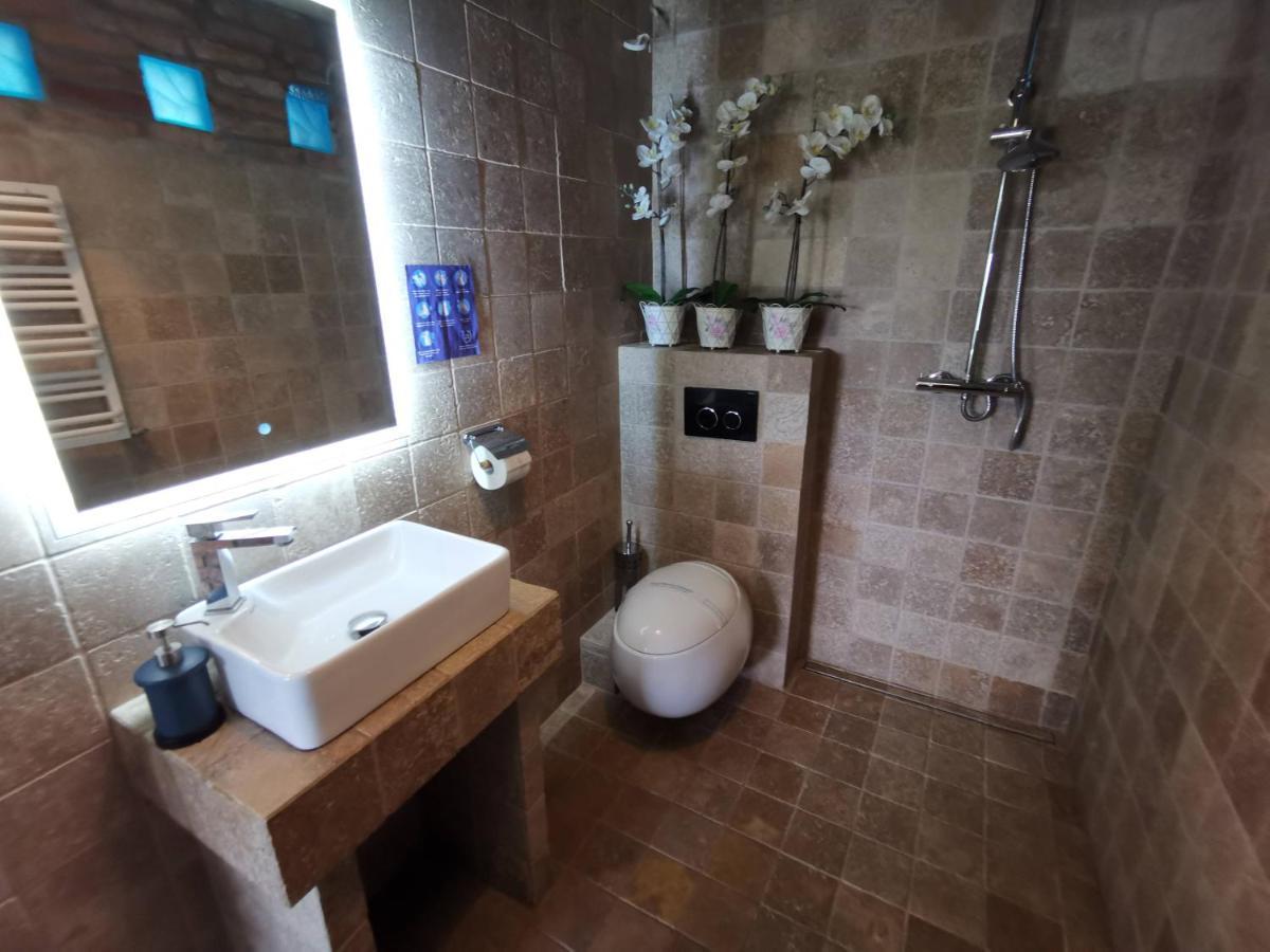 House Of Freedom With Sea View Sauna And Jacuzzi Oslonino Exterior photo